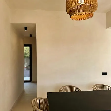 Roc - Private With 2 Beaches And Park كاسْتيلونْشيلّو